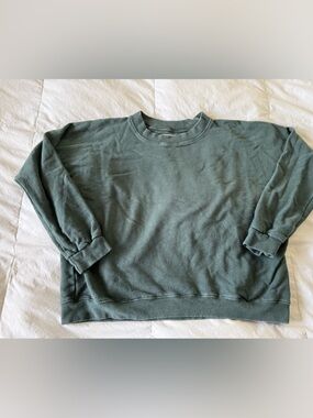 Aliya Wanek Tig sweatshirt in deep green